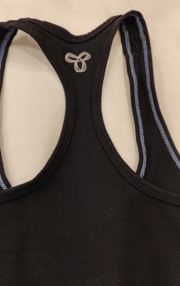 Aritzia TNA racer back top